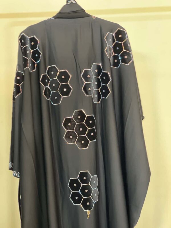 Black Velvet Hexagon Crystal Design Dubai Abaya (দুবাই বোরকা) - Image 2