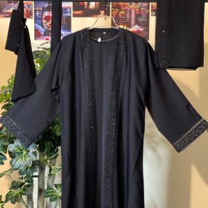 Dubai Stylish Black Burqa with Hijab and Inner – ঝালি কাটা ডিজাইন ও হালকা ব্ল্যাক স্টোনওয়ার্কসহ প্রিমিয়াম নিদা বোরকা