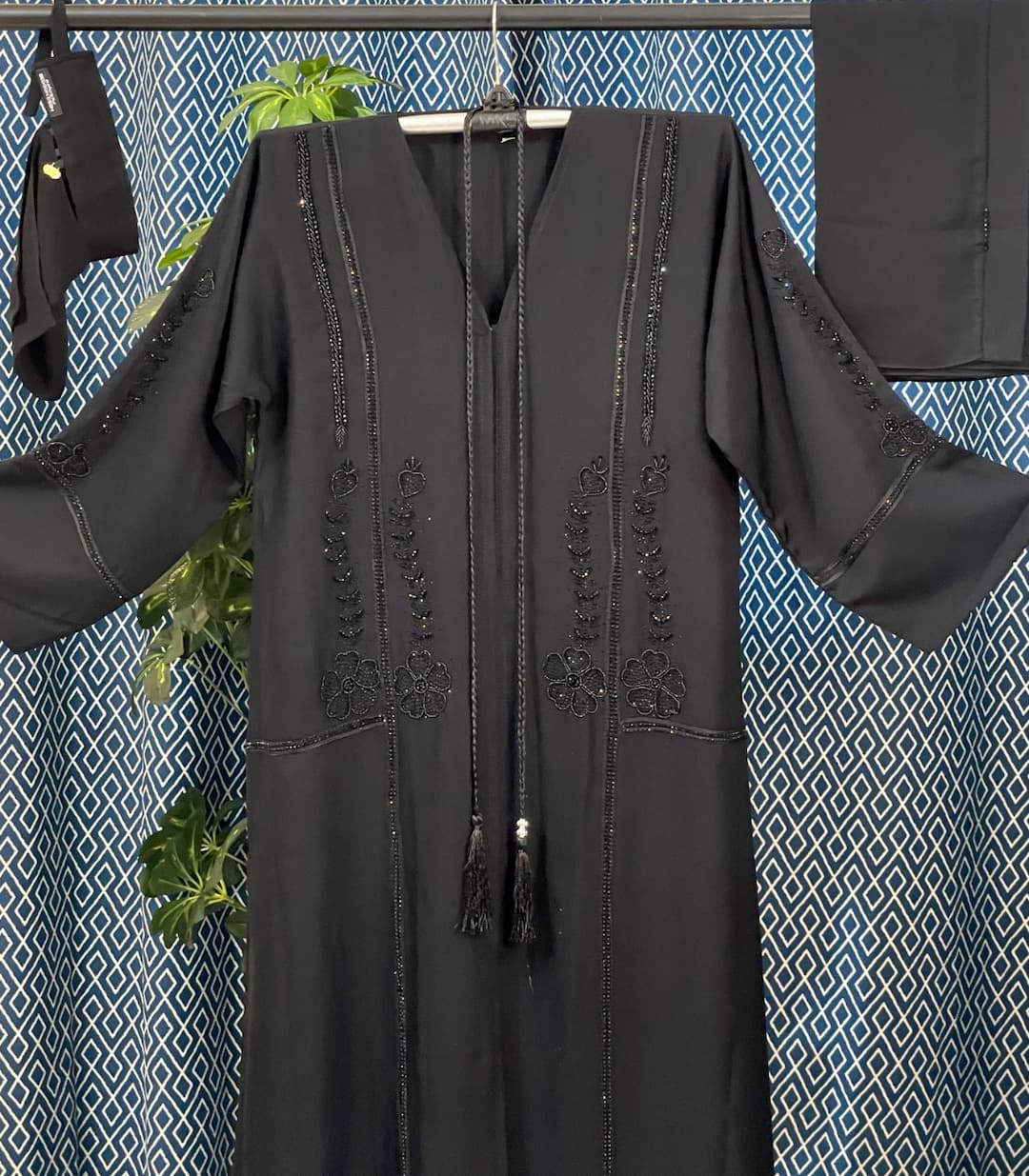 Buy Luxury Black Karchupi Hand Stone Abaya – দুবাই বোরকা online in Bangladesh